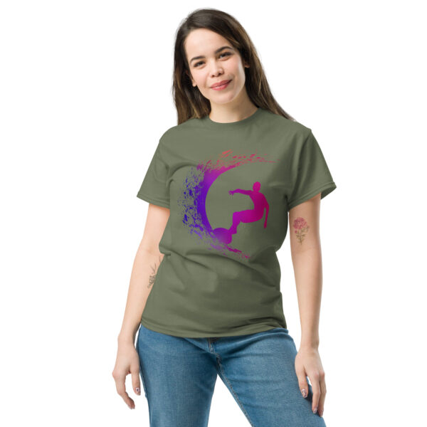 Surfin 1 - Klassisches Unisex T-Shirt – Bild 14