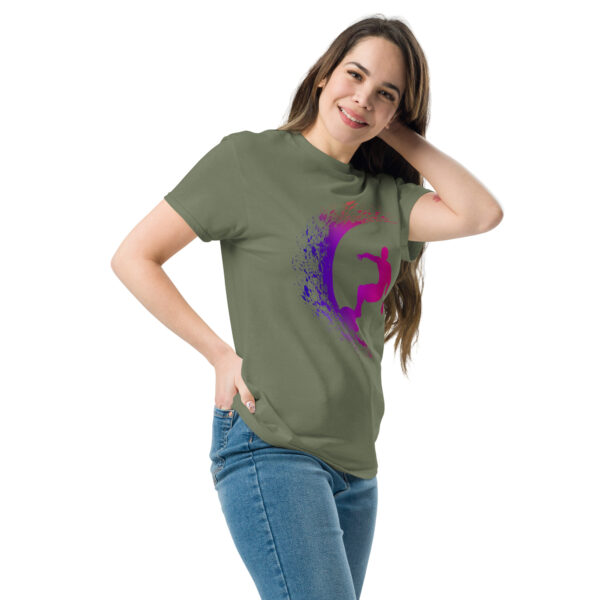 Surfin 1 - Klassisches Unisex T-Shirt – Bild 15