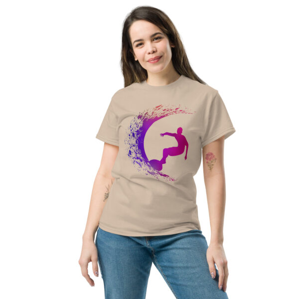 Surfin 1 - Klassisches Unisex T-Shirt – Bild 28