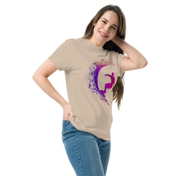Surfin 1 - Klassisches Unisex T-Shirt – Bild 29