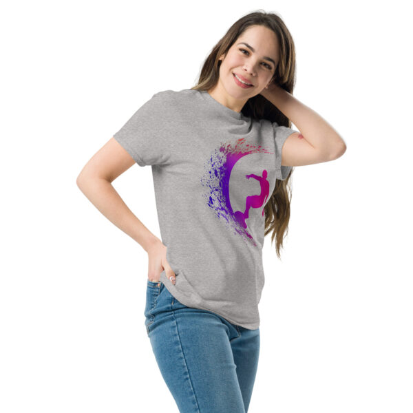 Surfin 1 - Klassisches Unisex T-Shirt – Bild 26
